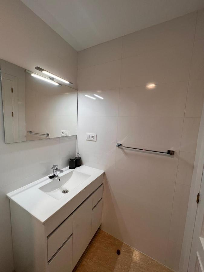 Torremolinos Centro - Beautiful , Newly Renovated 2 Bedroom Apartment Luaran gambar